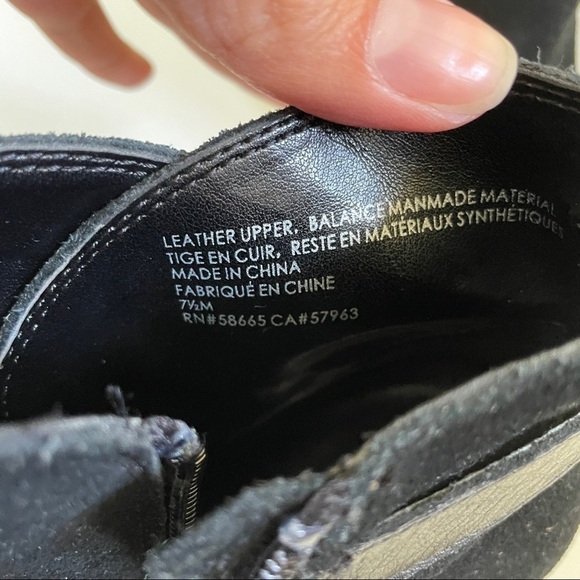 Black Leather Heeled Booties size 7.5 - Picture 4 of 9